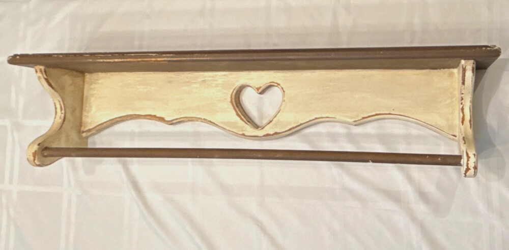 Vintage Country Wood Wall Shelf Heart Cutout Quilt Rack Towel Bar Distressed 31”